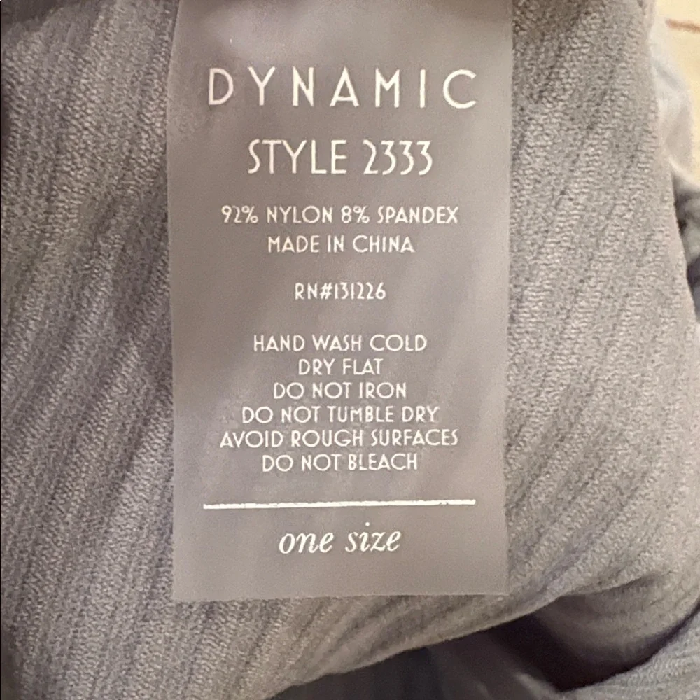 Dynamic Basic Gray Ribbed Tank Top - Picture 5 of 5